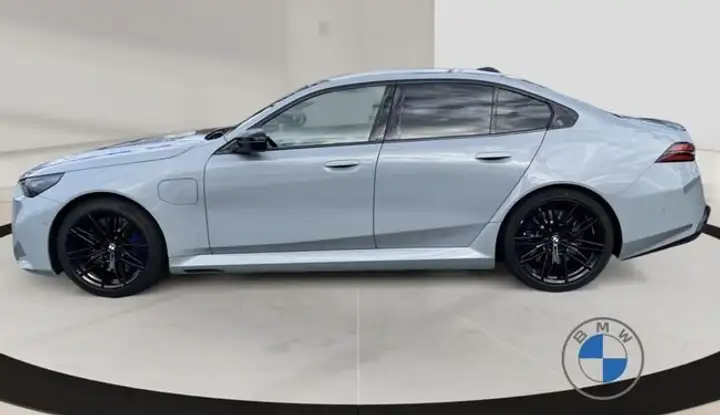BMW M5 2025, foto 3