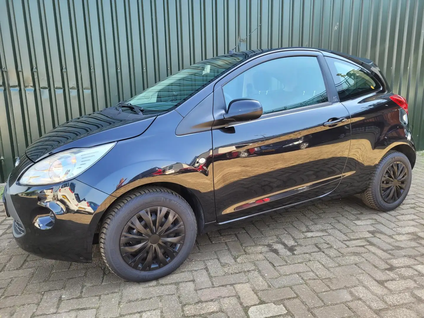 Ford Ka/Ka+ 1.2 Style start/stop delaer onderhouden Zwart - 2