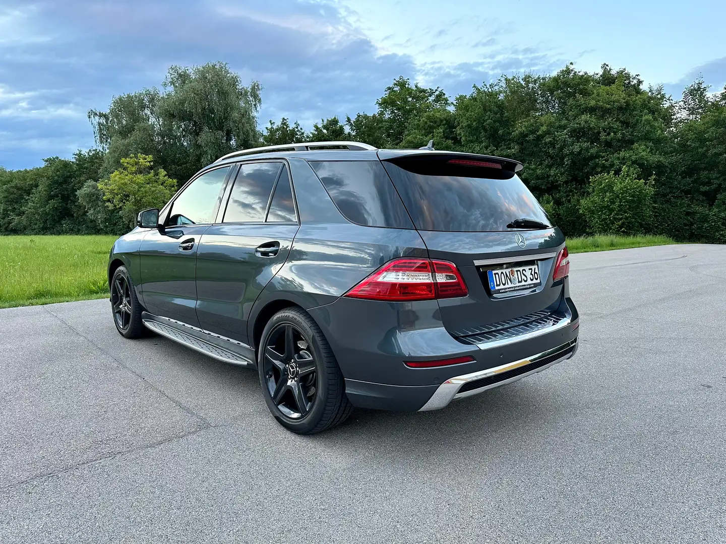 Mercedes-Benz ML 350 ML350 CDI Edition 1*GeländePaket*Standhzg*Pano* Grau - 2