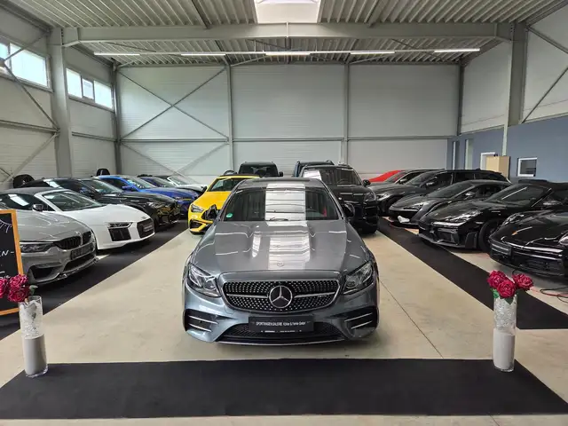 Mercedes-Benz E Class view 2