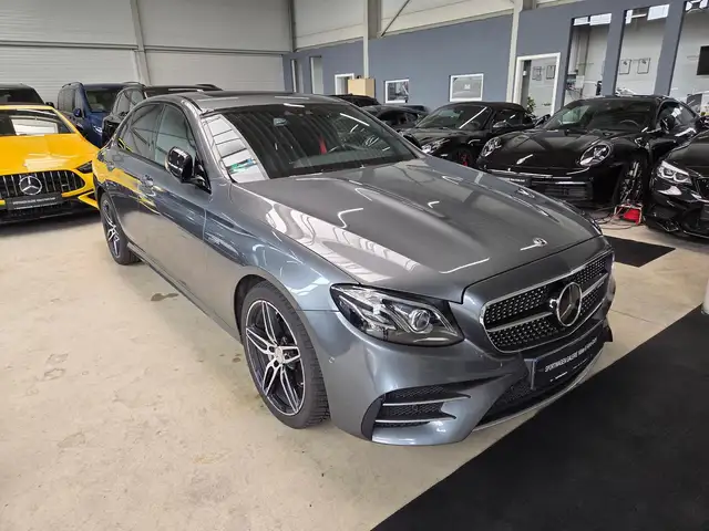 Mercedes-Benz E Class view 8