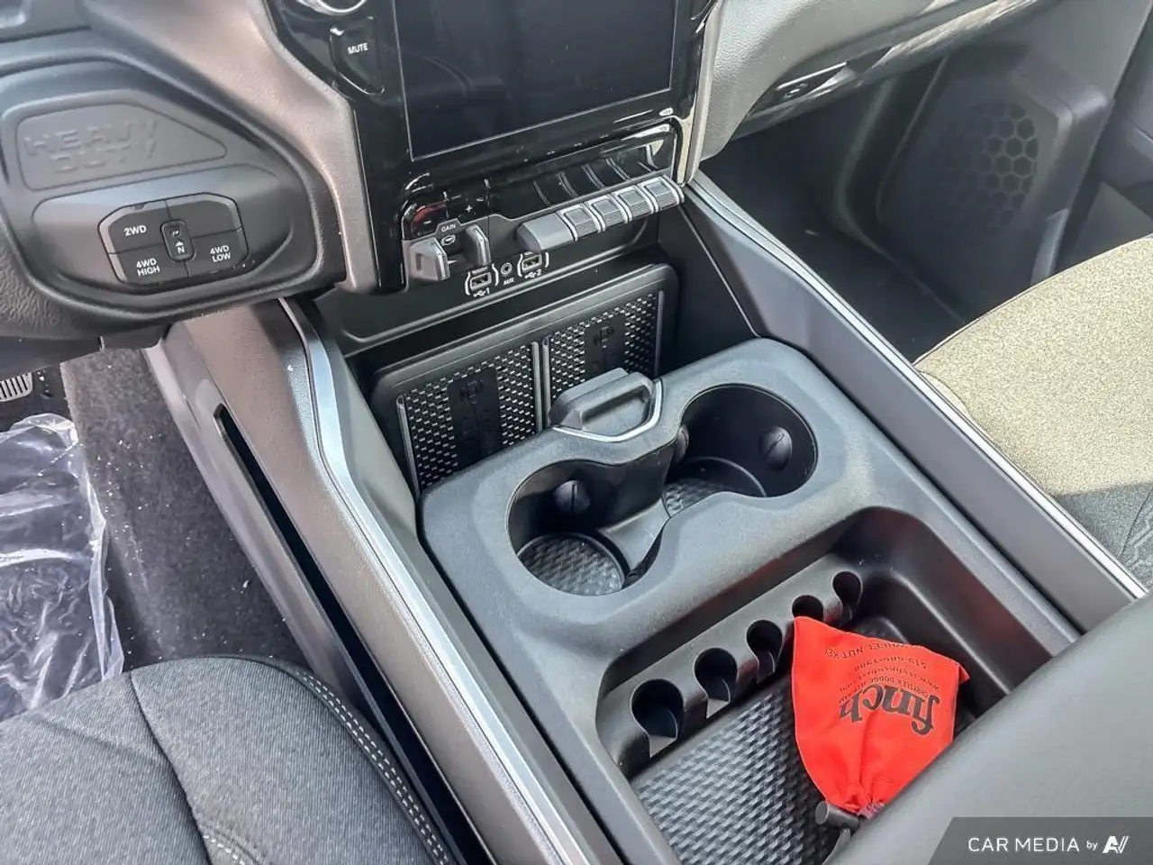 RAM 2500 снимка RAM 2500