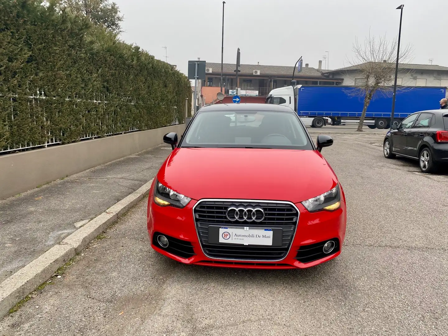 Audi A1 Sportback 1.2 tfsi Attraction Rot - 2