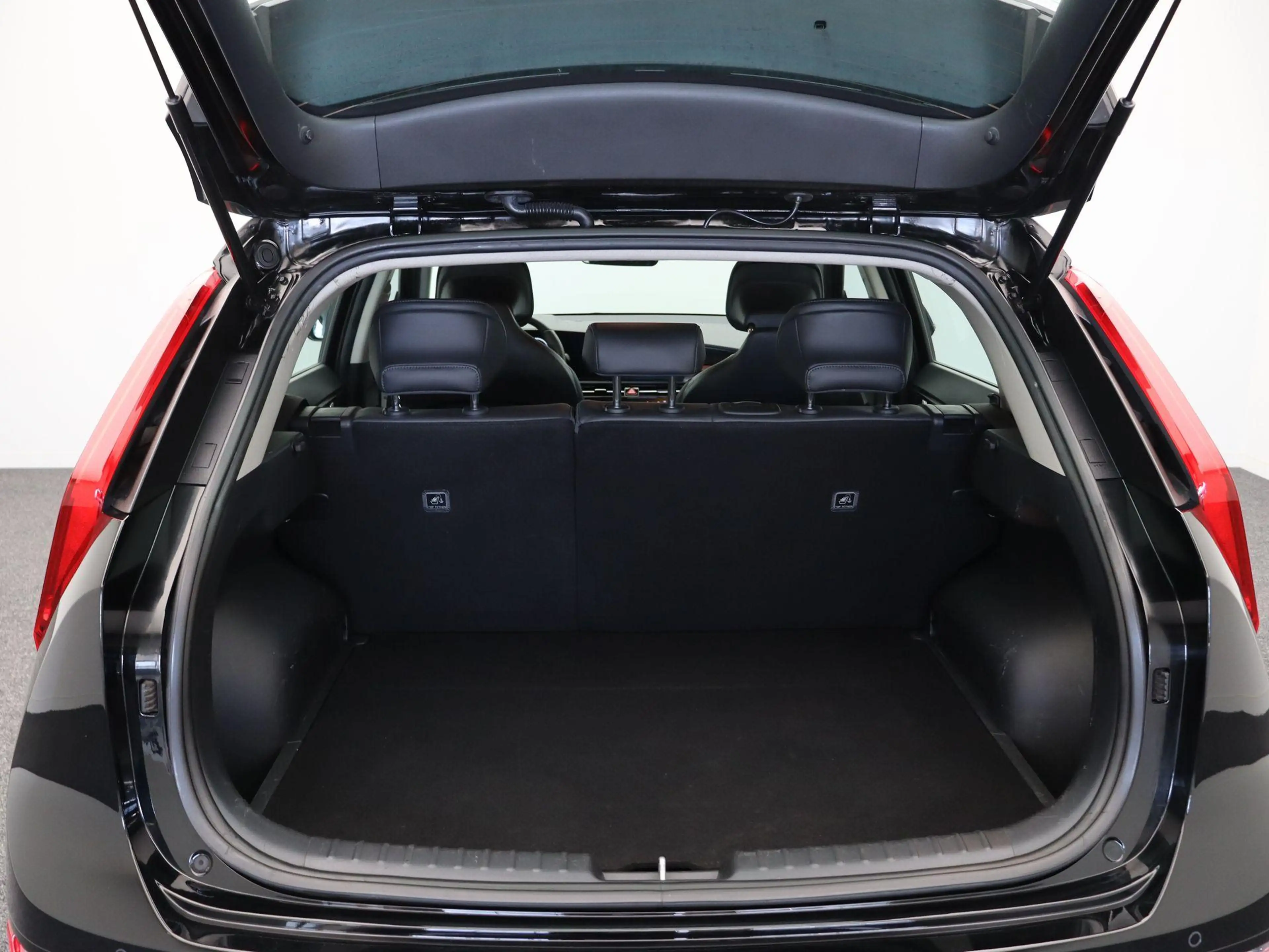 Kia e-Niro EV DynamicLine 64.8 kWh | SOH 97,9% | All Season B — photo 12