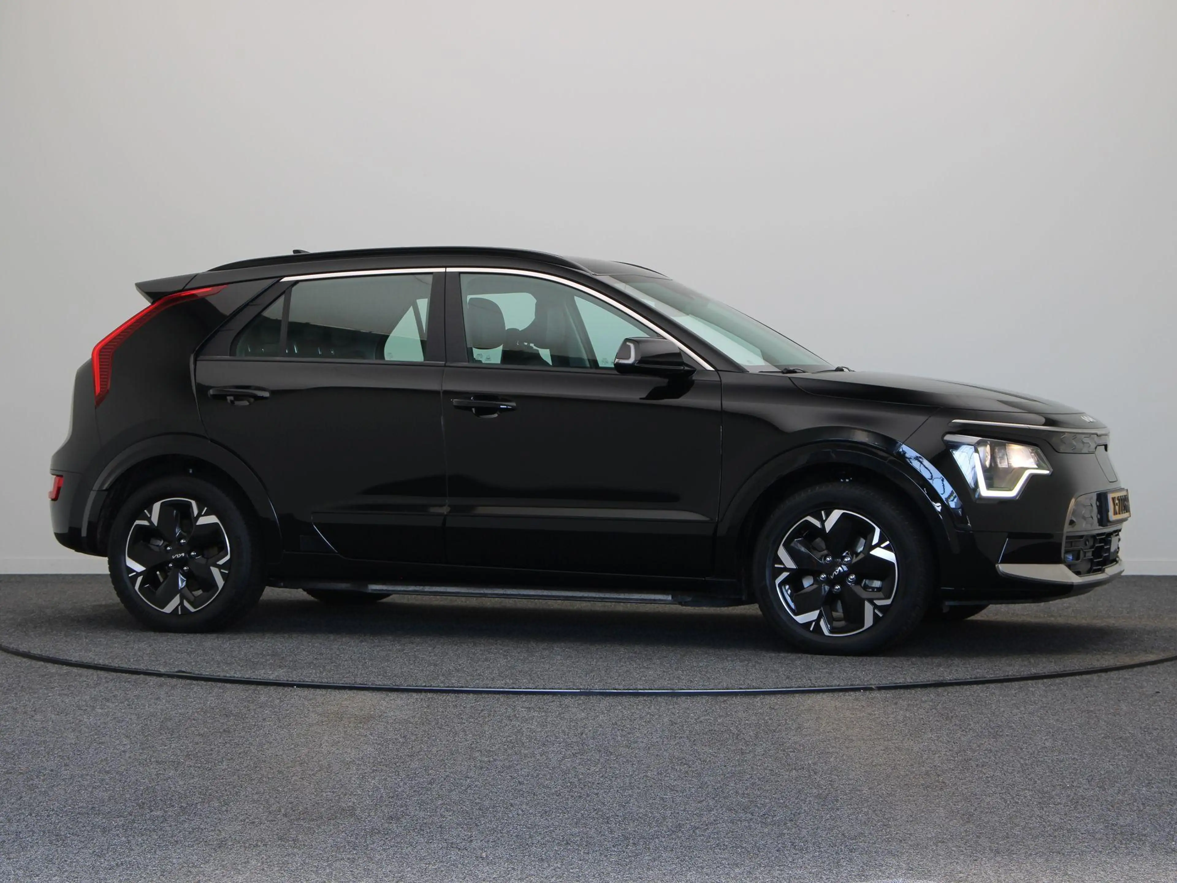 Kia e-Niro EV DynamicLine 64.8 kWh | SOH 97,9% | All Season B — photo 9