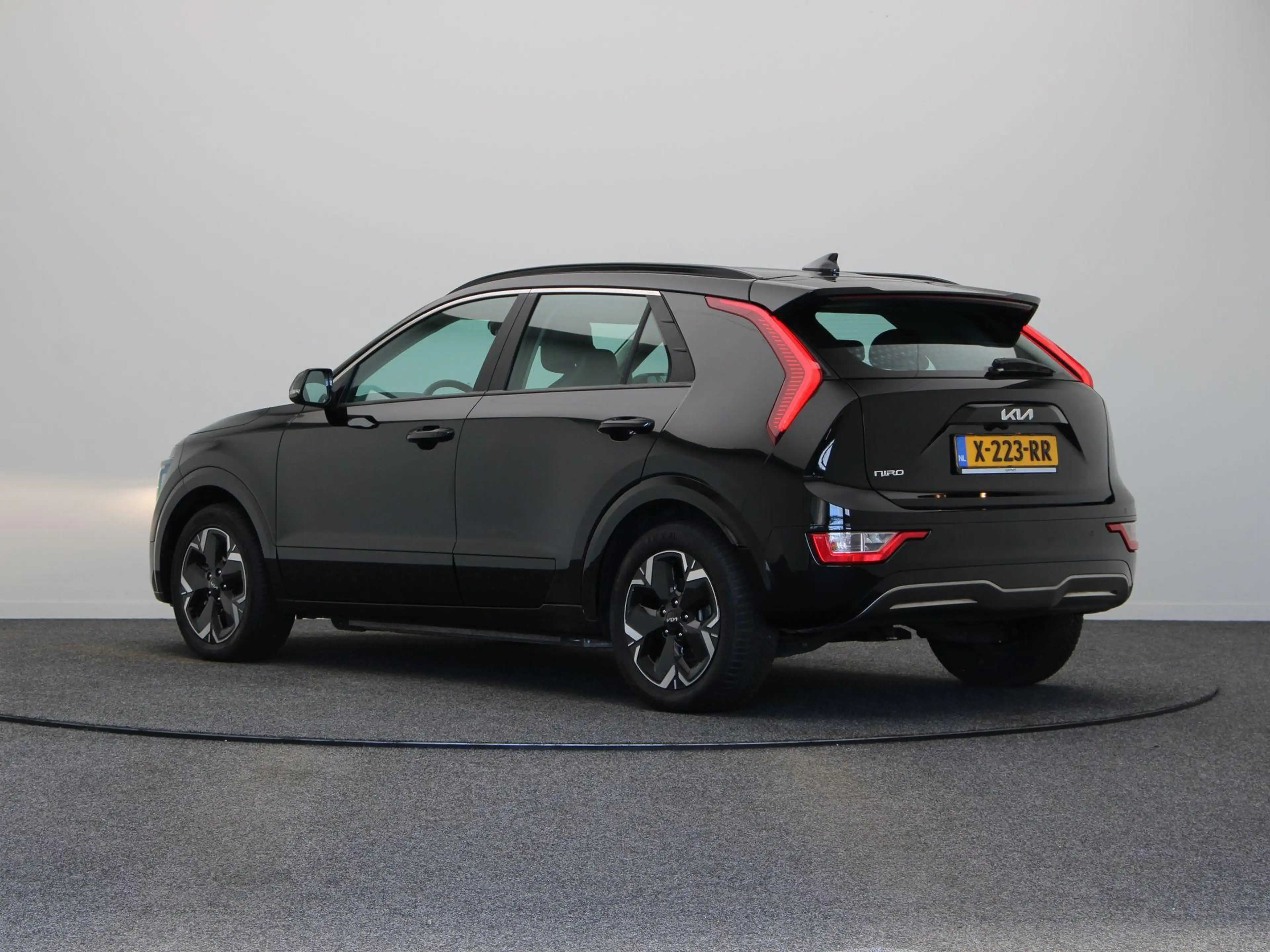 Kia e-Niro EV DynamicLine 64.8 kWh | SOH 97,9% | All Season B — photo 2