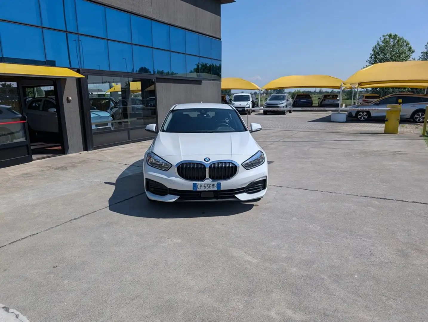 BMW 116 116d Business Advantage Automatica Bílá - 2