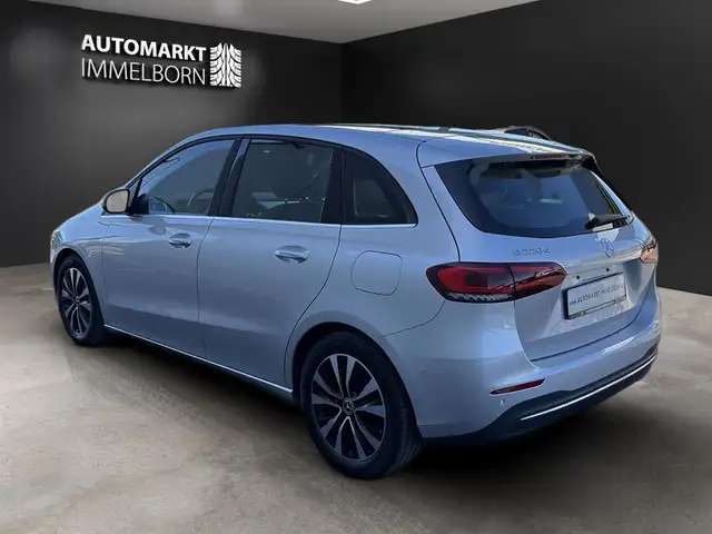 Mercedes-Benz B-Class view 5