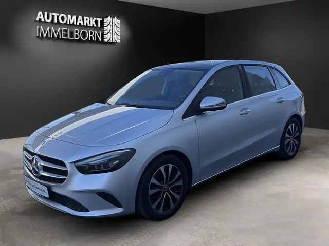 Mercedes-Benz B-Class view 4
