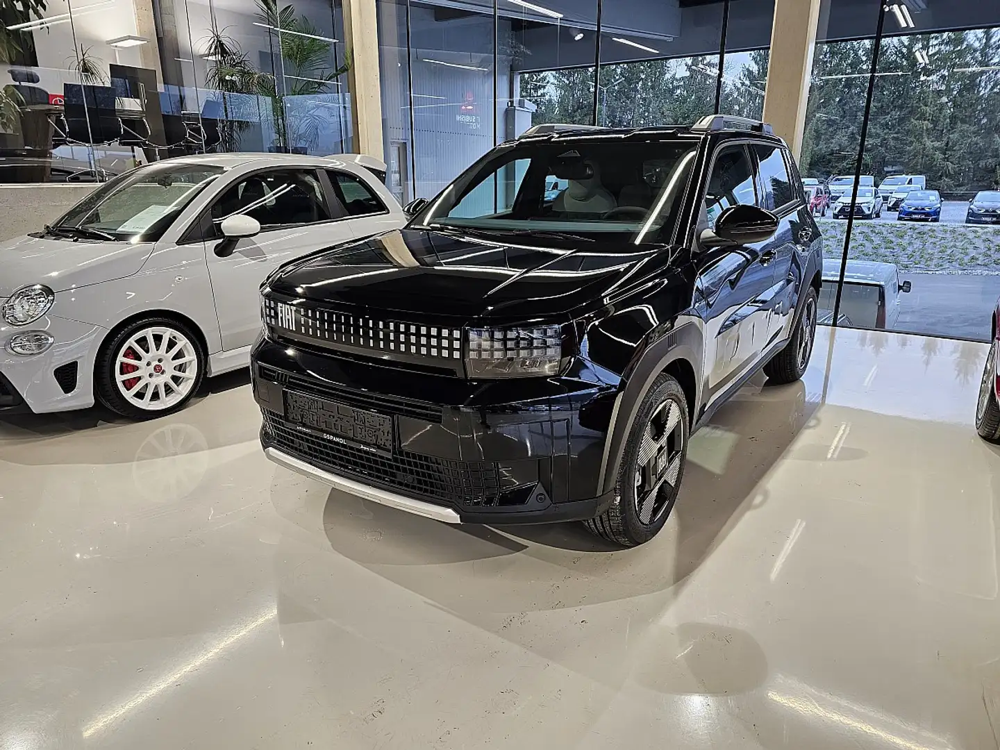 Fiat Grande Panda Hybrid mHEV 110 6-Gang eDCT La Prima Schwarz - 1