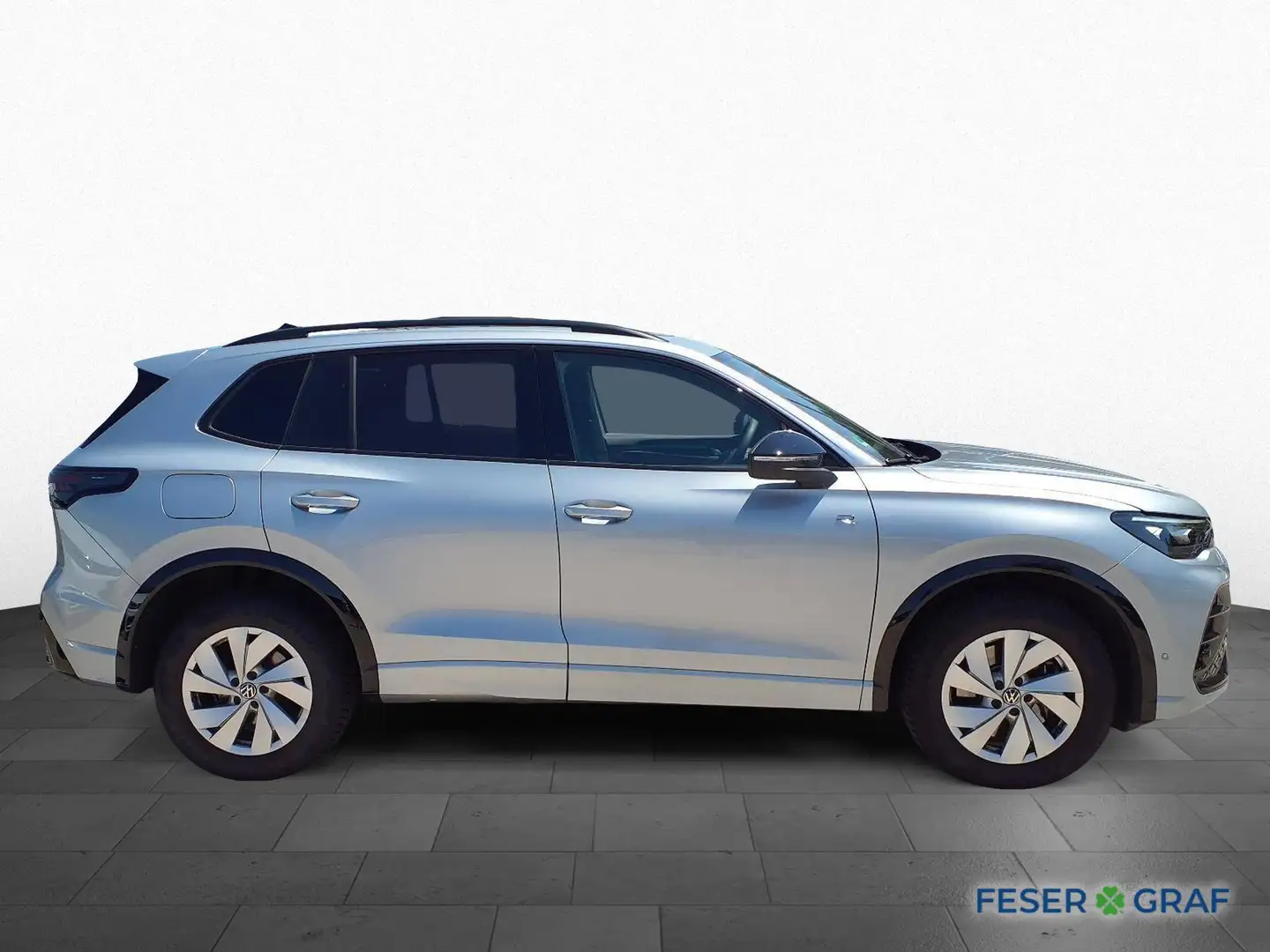 Volkswagen Tiguan 2.0 TDI R-LINE DSG AHK PANO NAVI ACC LED Silber - 2
