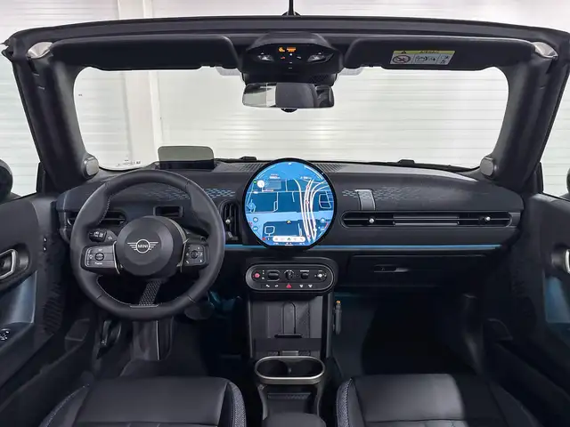 MINI Convertible view 15