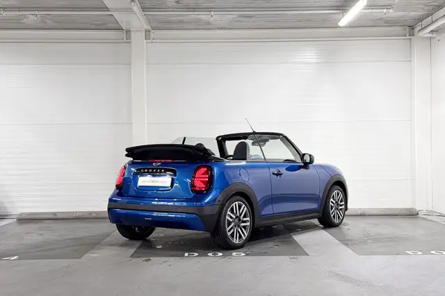 MINI Convertible view 10