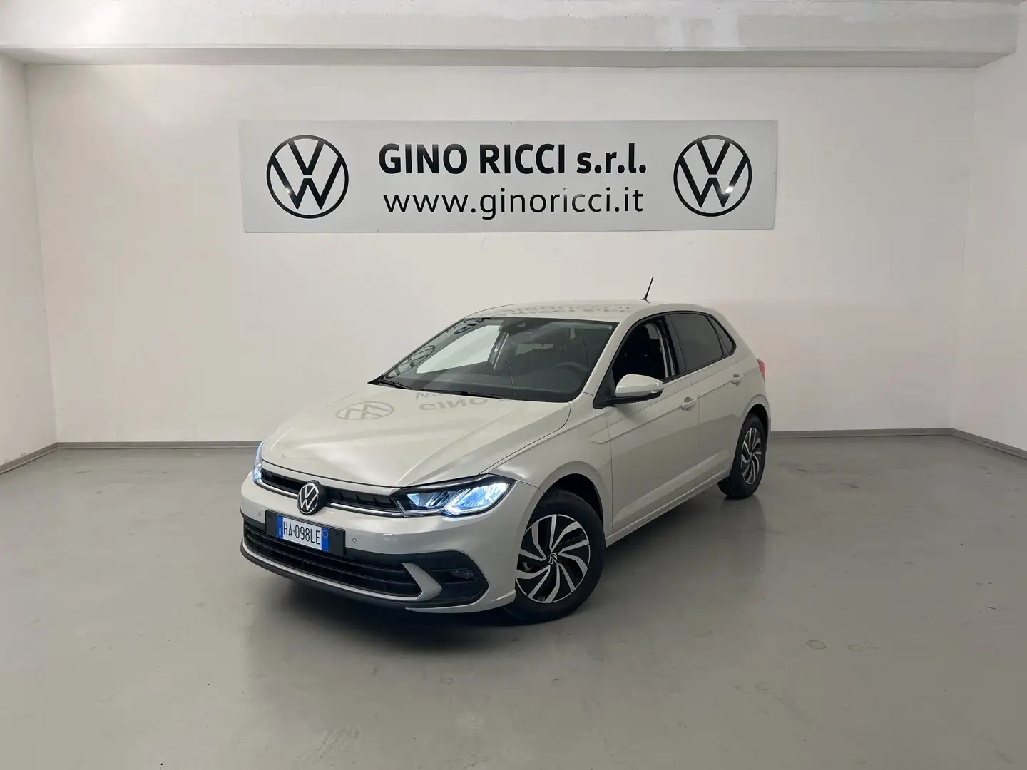 Volkswagen Polo Polo 1.0 Edition Plus Beige - 1