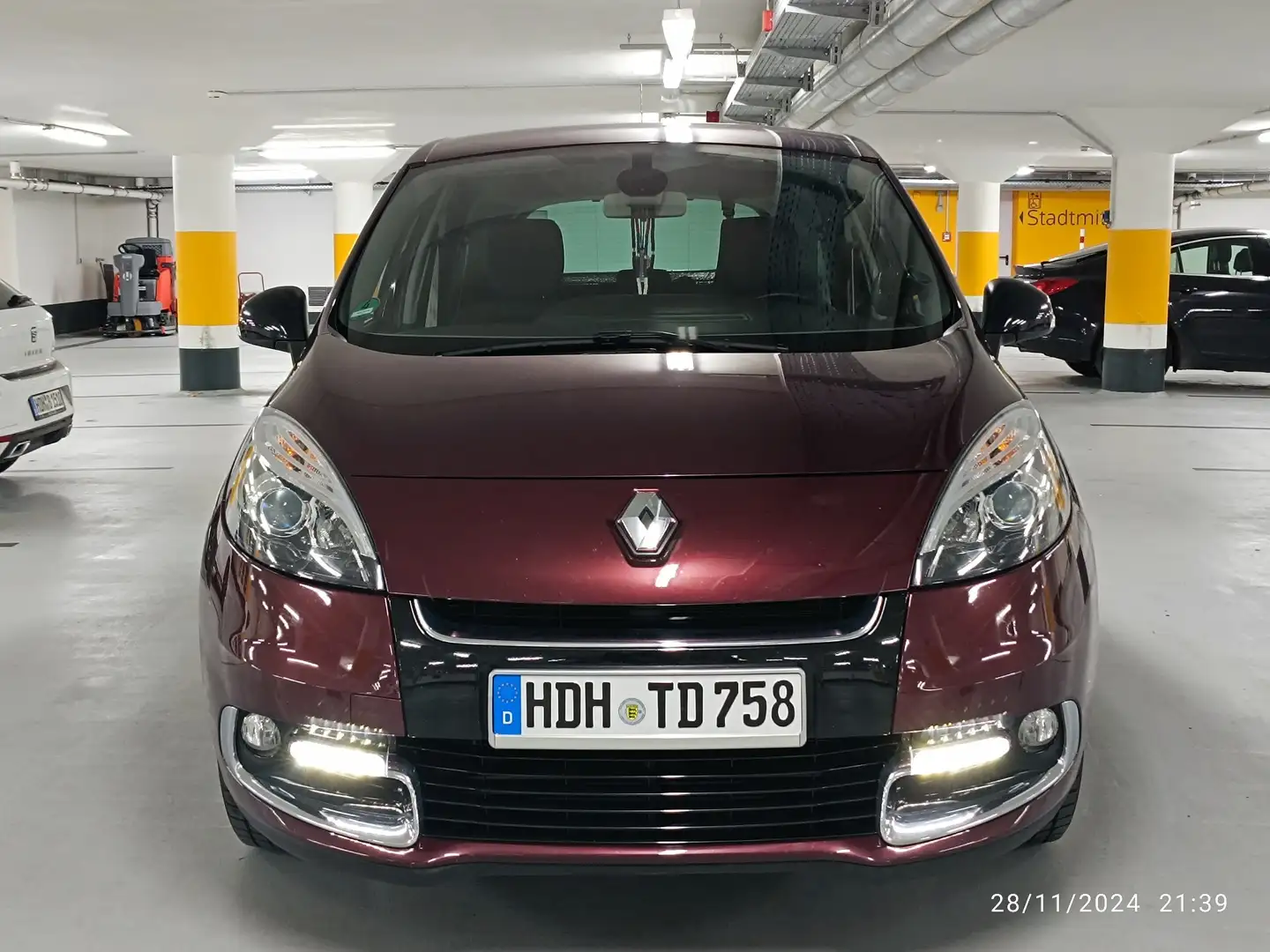 Renault Scenic TCe 130 Bose Edition Rot - 1