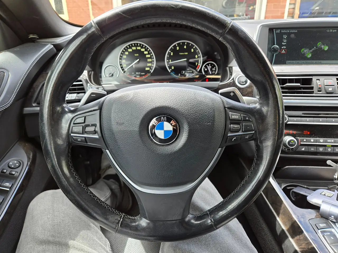 BMW 6 Series снимка BMW 6 Series