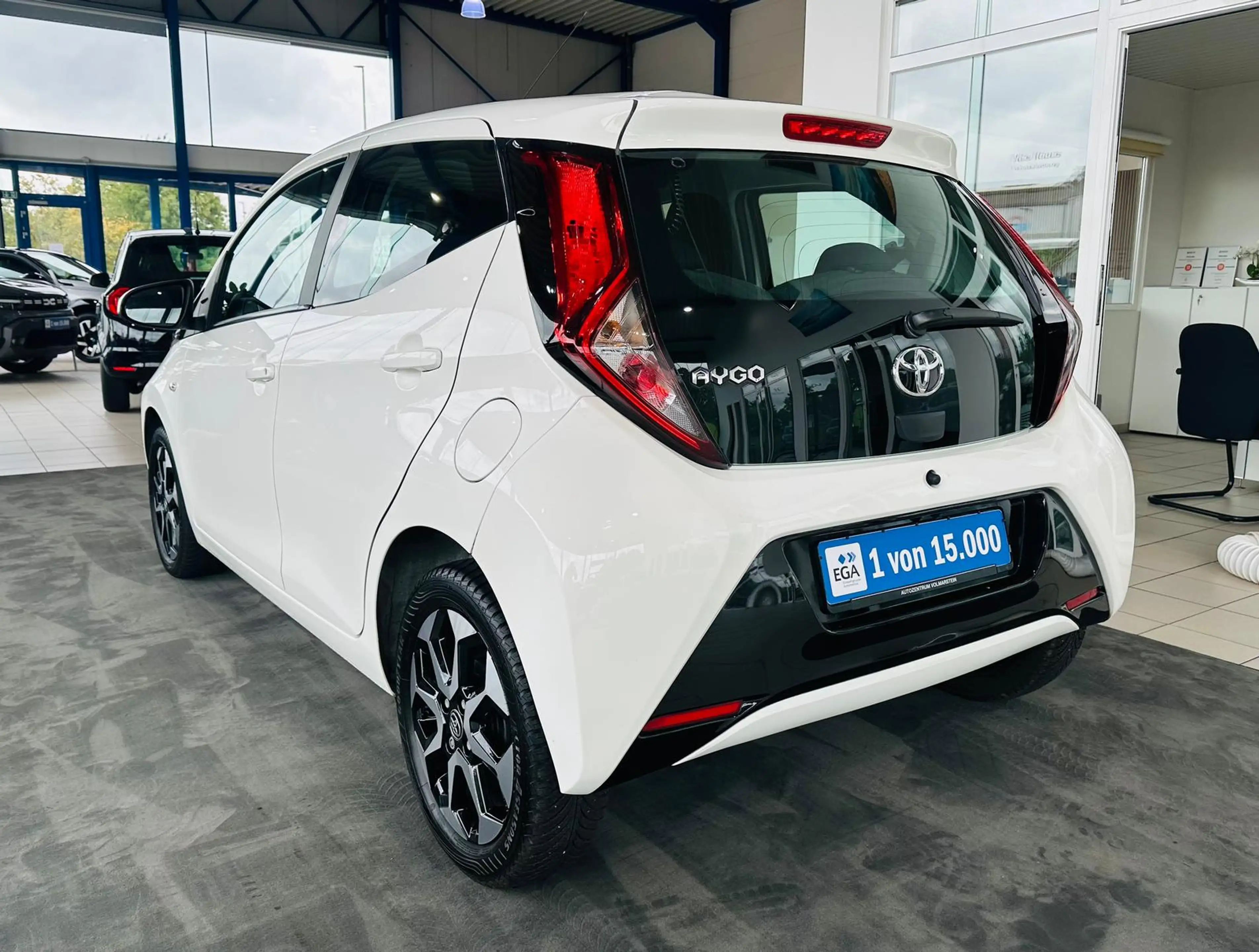Toyota Aygo 1.0 x-play club Kamera Klima Android Auto — photo 2