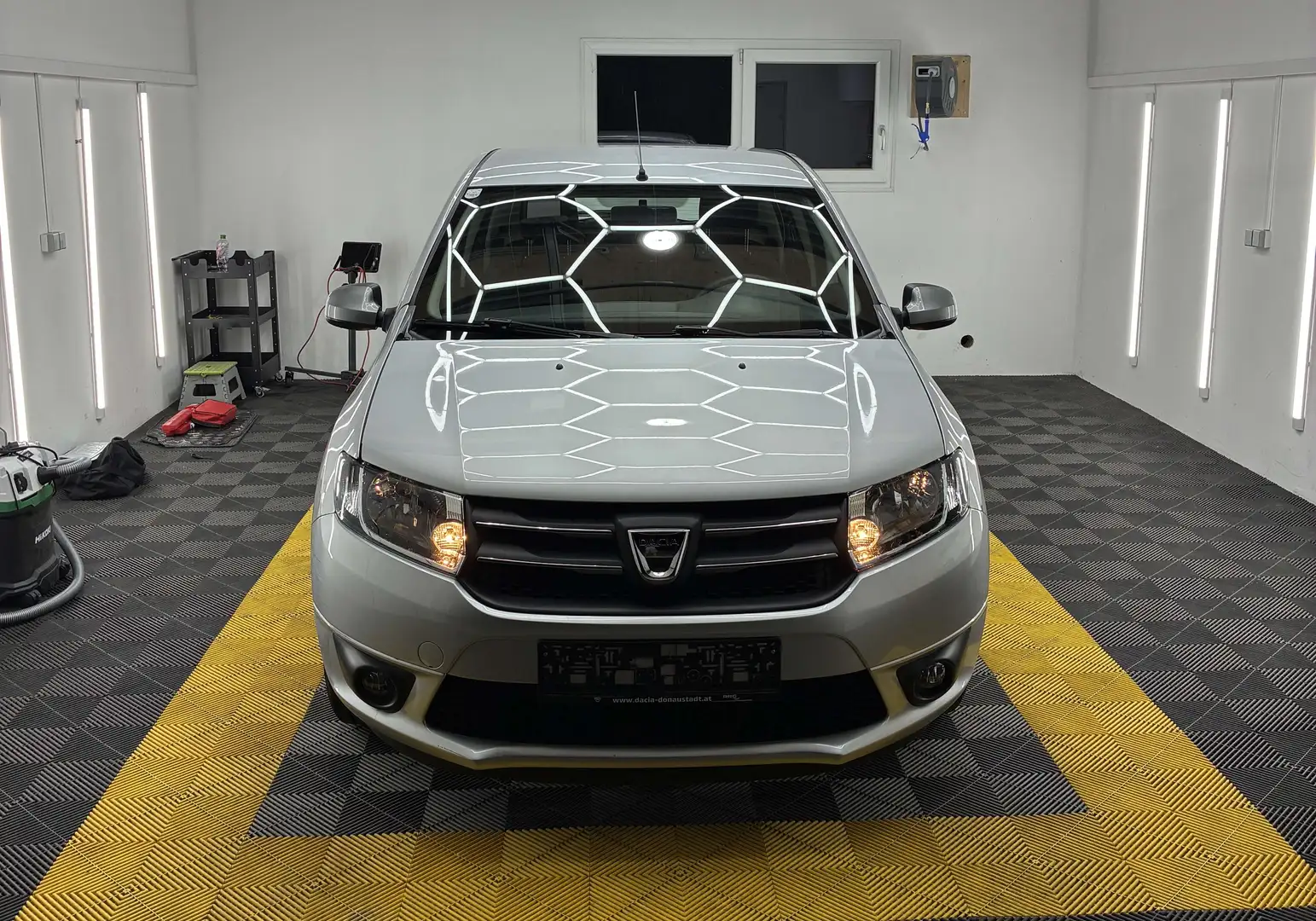 Dacia Sandero 1,2 16V 75 - 1