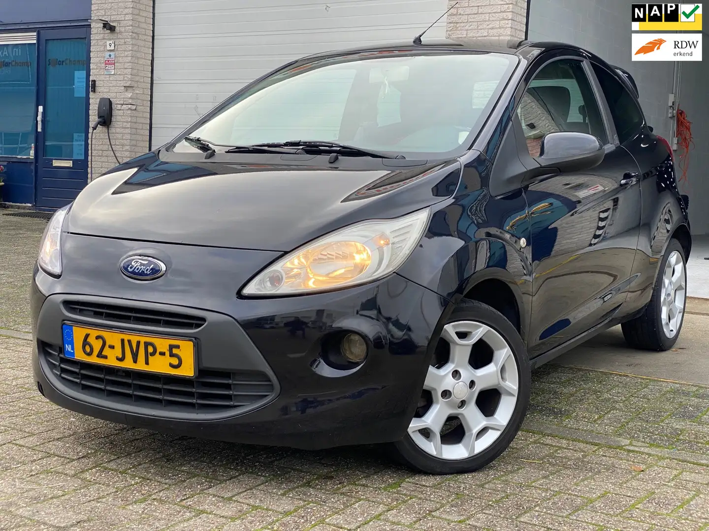 Ford Ka/Ka+ 1.2 Titanium/3des/nap/dealeronderhouden/ 1jaar apk Zwart - 1