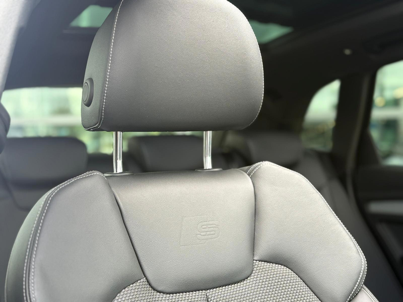 Audi Q5 55 TFSI e S edition Competition FACELIFT 367pk Luc — photo 11