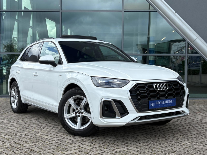 Audi Q5 55 TFSI e S edition Competition FACELIFT 367pk Luc — photo 3