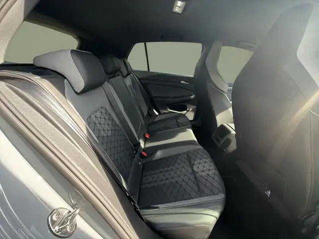 Volkswagen Golf view 15