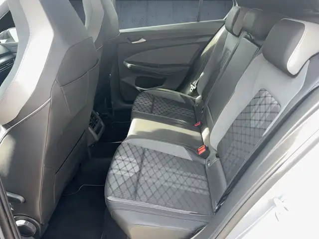 Volkswagen Golf view 12