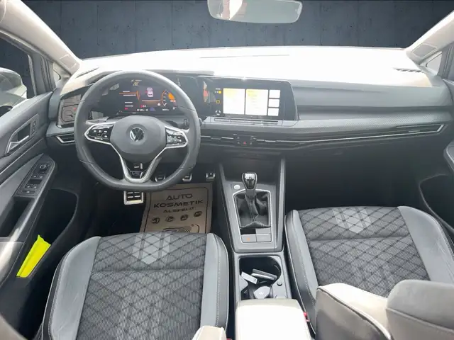 Volkswagen Golf view 11