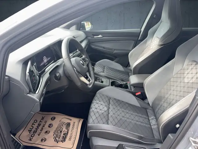 Volkswagen Golf view 9
