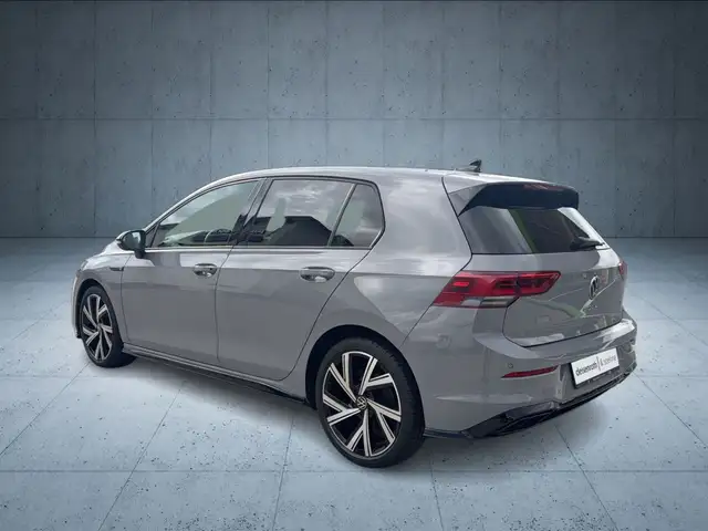 Volkswagen Golf view 3