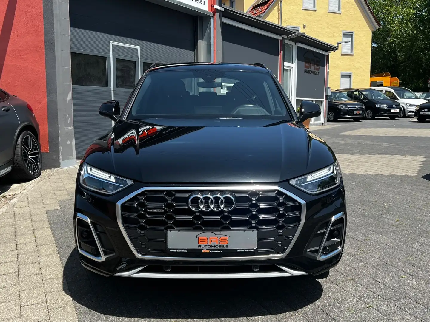 Audi Q5 40 TDI quattro S line*LED*NAVI*AHK*CARPLAY* Schwarz - 2