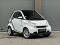 smart forTwo Coupe 1.0i - 71 mhd - BV Softouch COUPE Passion Weiß - thumbnail 1