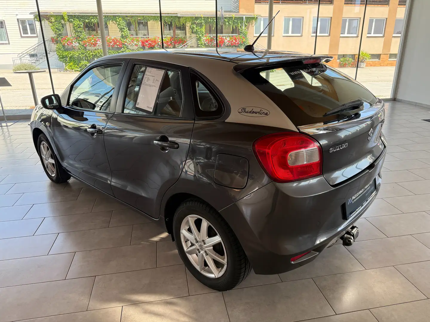 Suzuki Baleno BALENO 1.0 DITC clear Shadowline Grau - 2