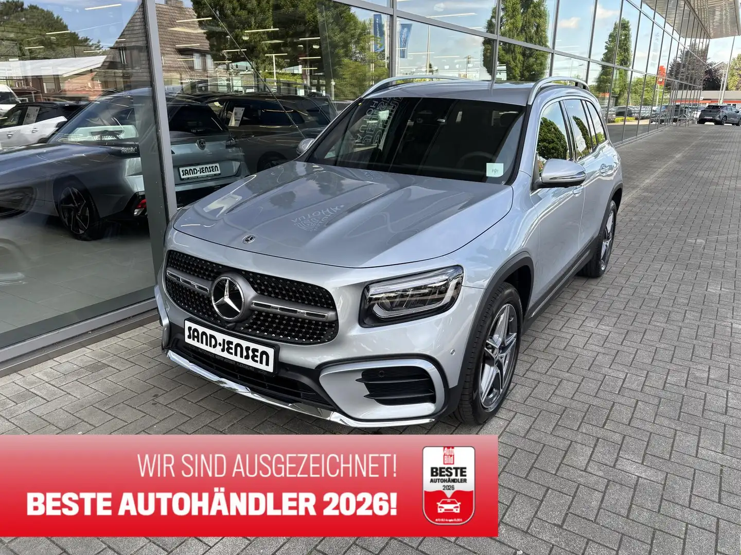 Mercedes-Benz GLB 200 AMG Line Advanced Plus Distr AHK 7-Sitze Plateado - 1