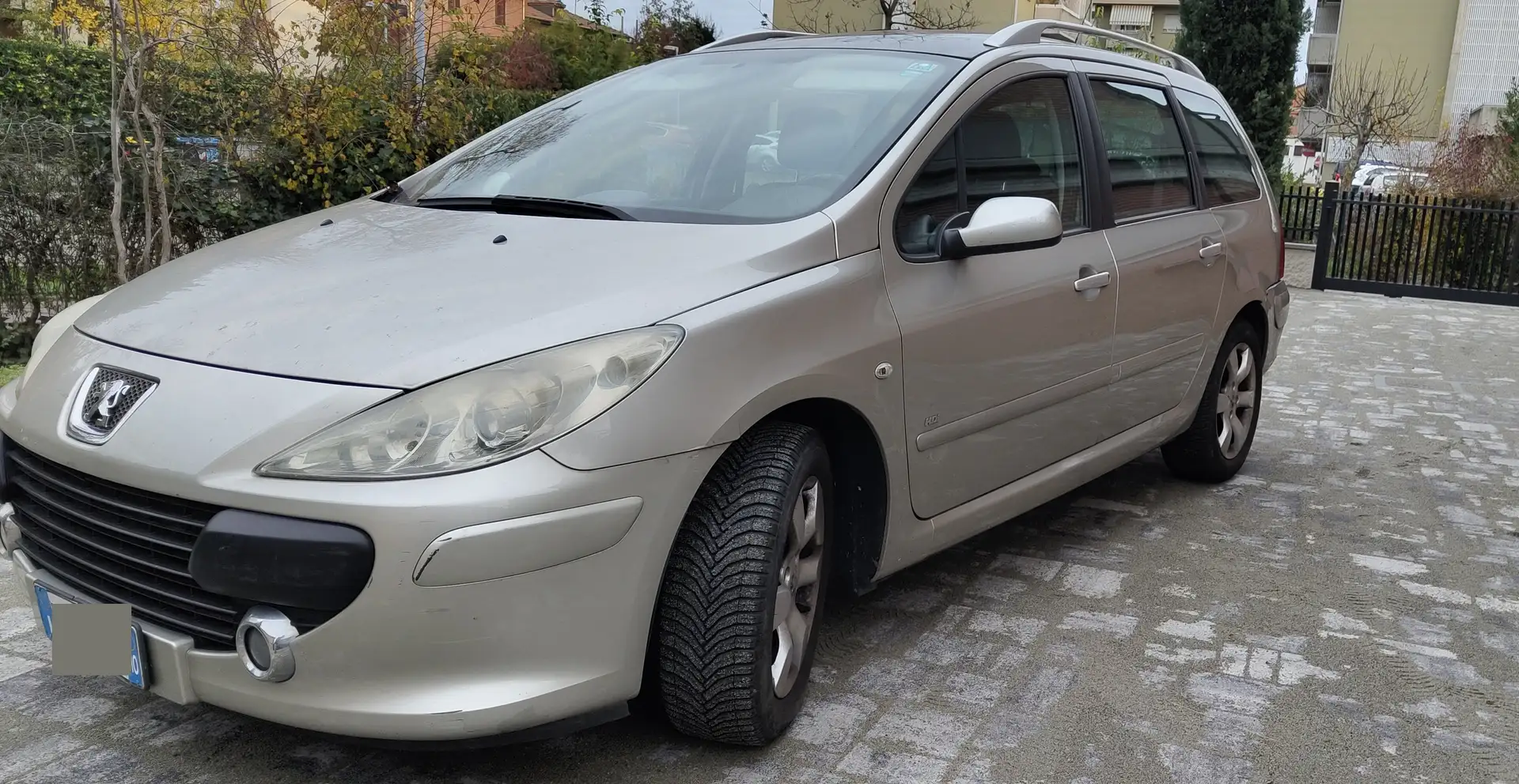 Peugeot 307 307 SW 1.6 hdi 16v XS Argento - 1