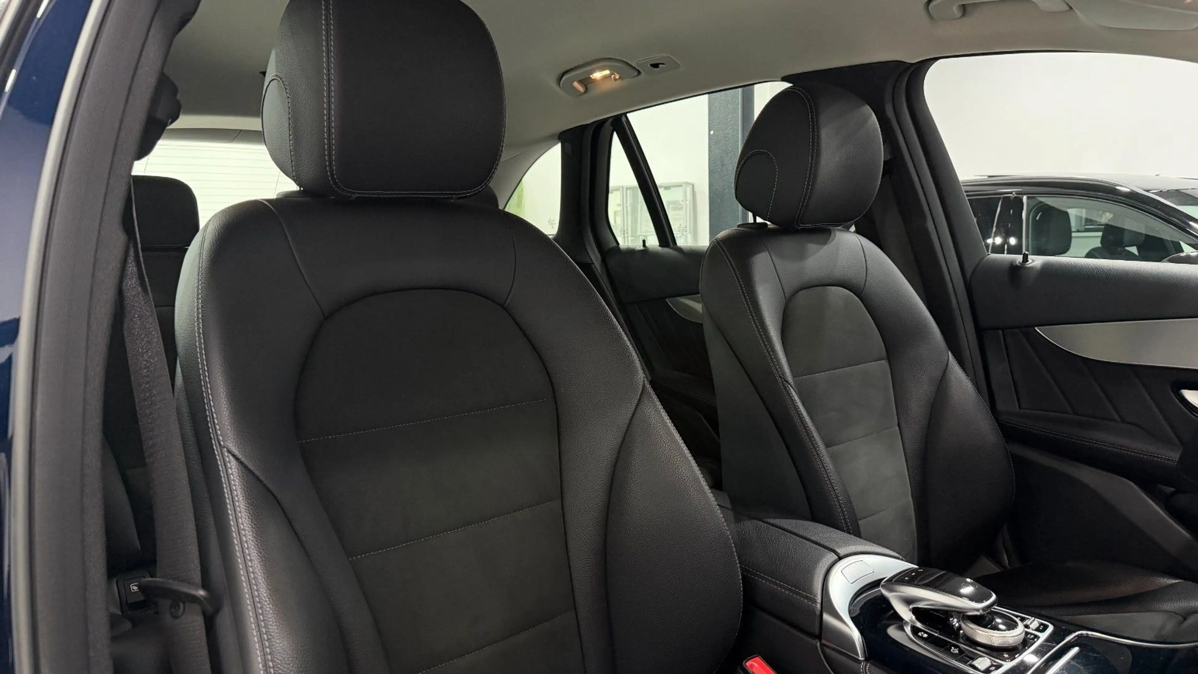 Mercedes-Benz GLC 250 4Matic AMG/Distronic+/20"/Presafe+/RFK — photo 8