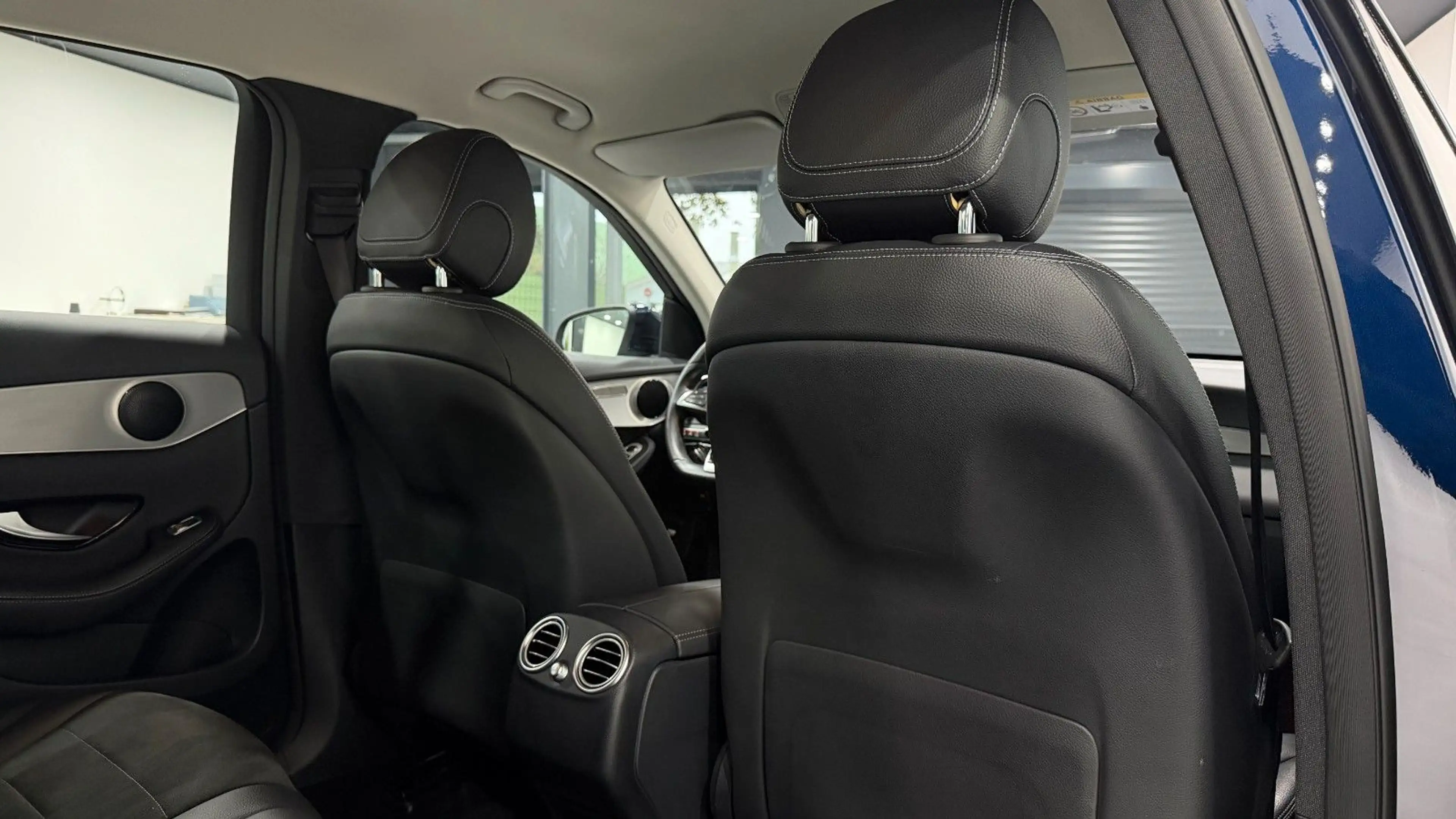 Mercedes-Benz GLC 250 4Matic AMG/Distronic+/20"/Presafe+/RFK — photo 11