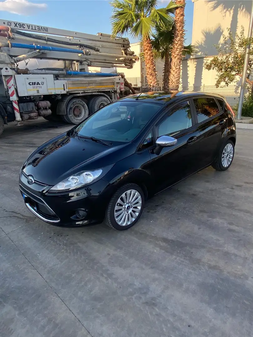 Ford Fiesta 5p 1.4 tdci Titanium - 1