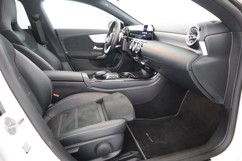 Mercedes-Benz CLA 250 e Edition 2020 AMG Line LED Panorama AHK — photo 24