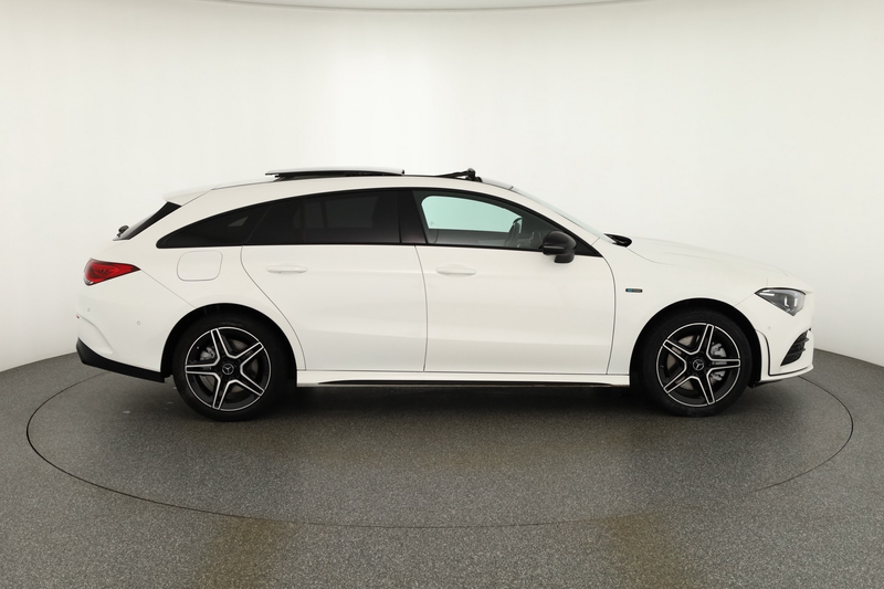 Mercedes-Benz CLA 250 e Edition 2020 AMG Line LED Panorama AHK — photo 6