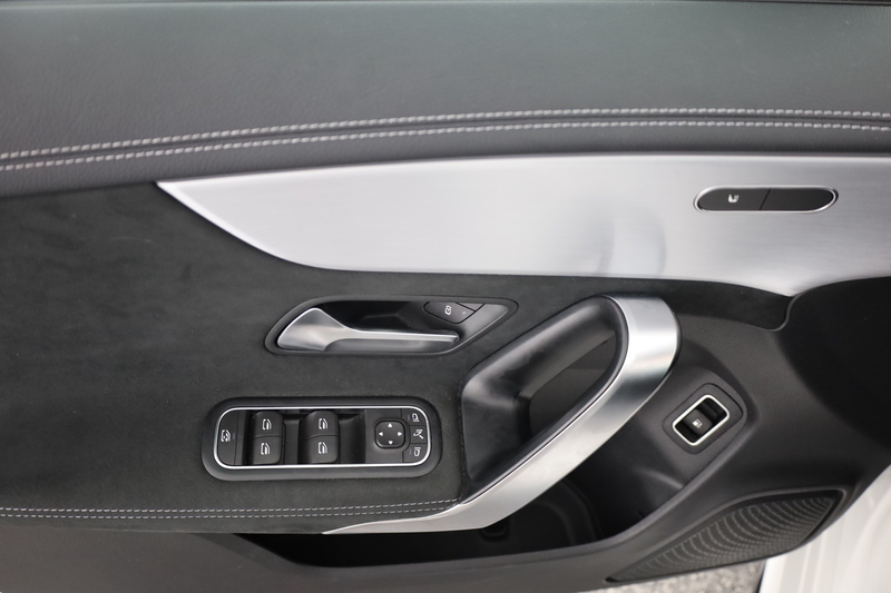 Mercedes-Benz CLA 250 e Edition 2020 AMG Line LED Panorama AHK — photo 22