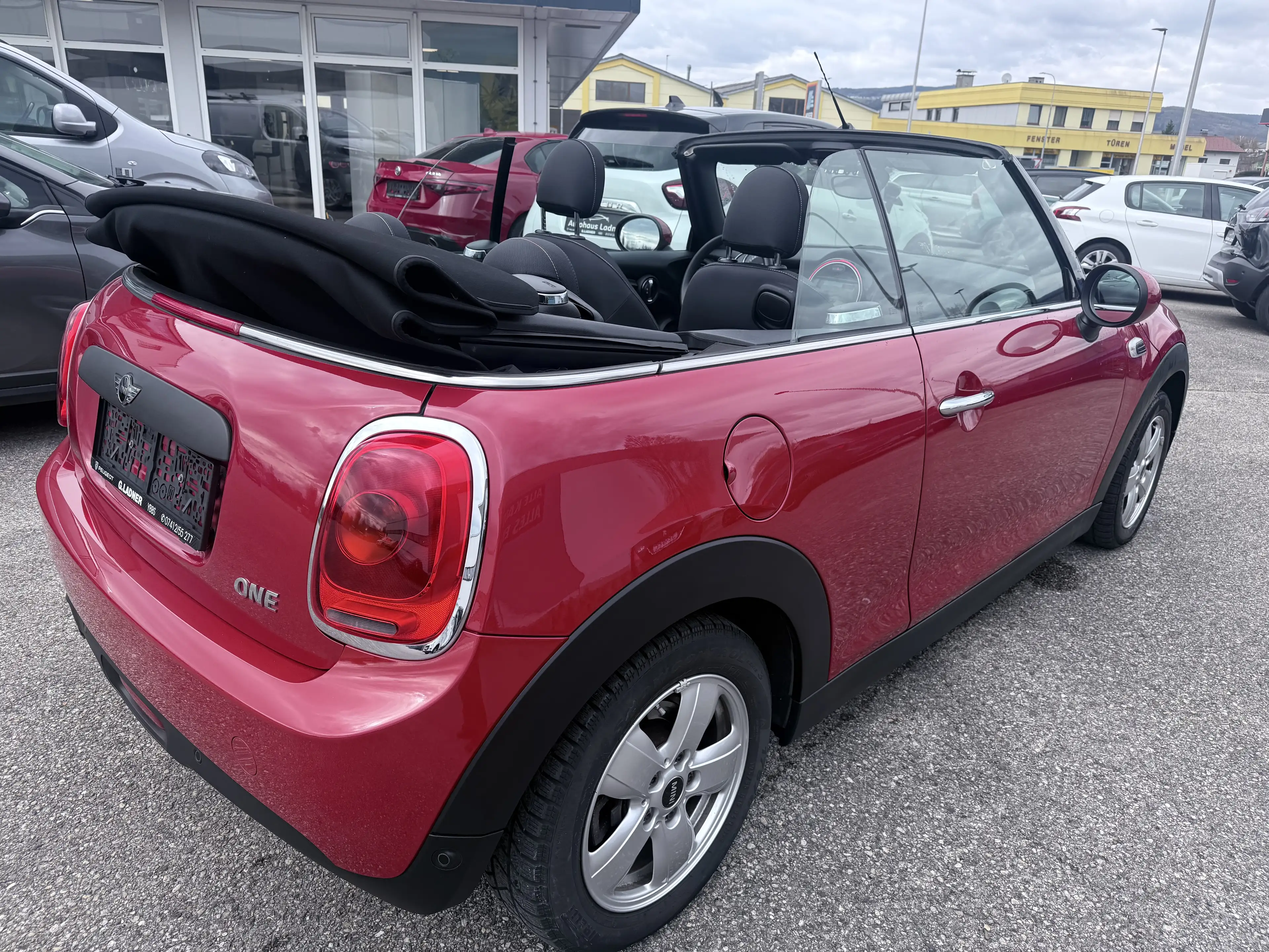 MINI One Cabrio — photo 5