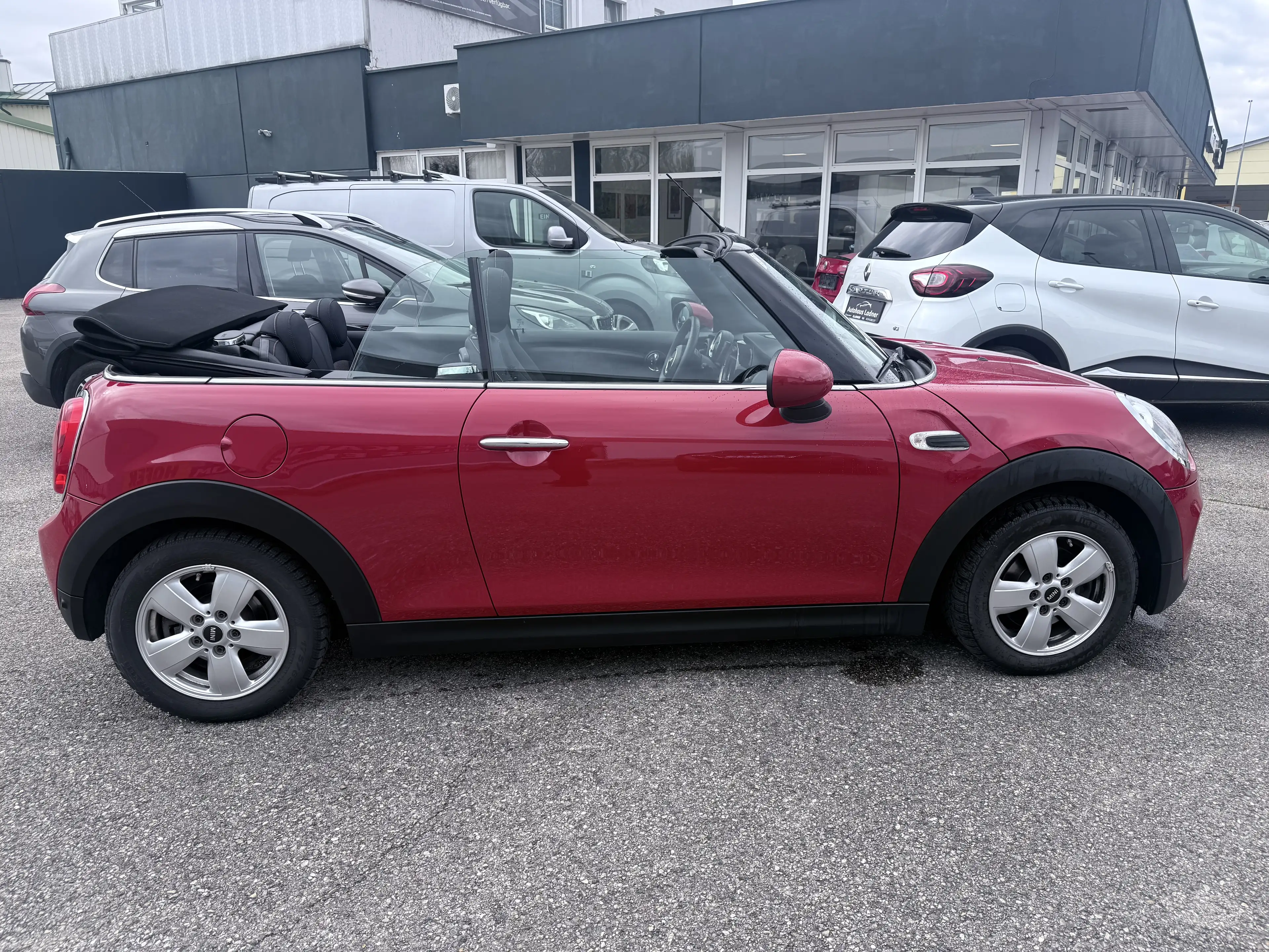 MINI One Cabrio — photo 4