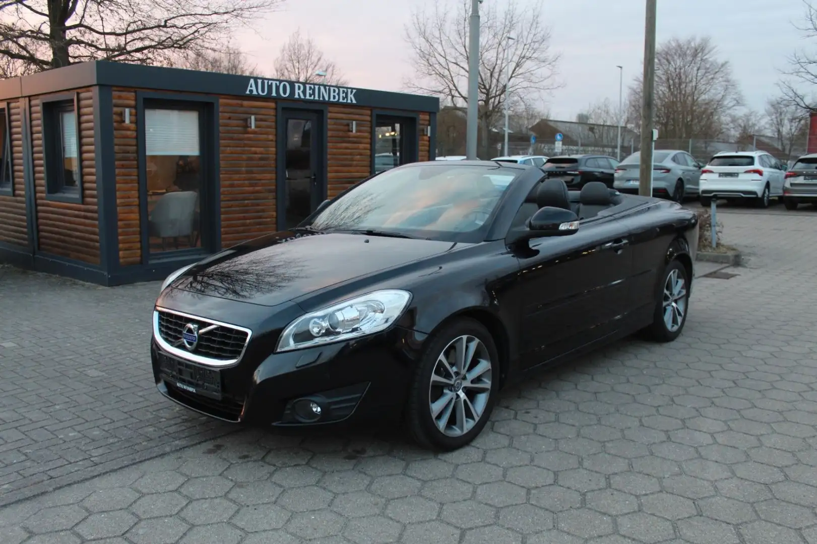 Volvo C70 Cabrio 2.0 D3 (5-Zylinder) Automatik Summum Negro - 1