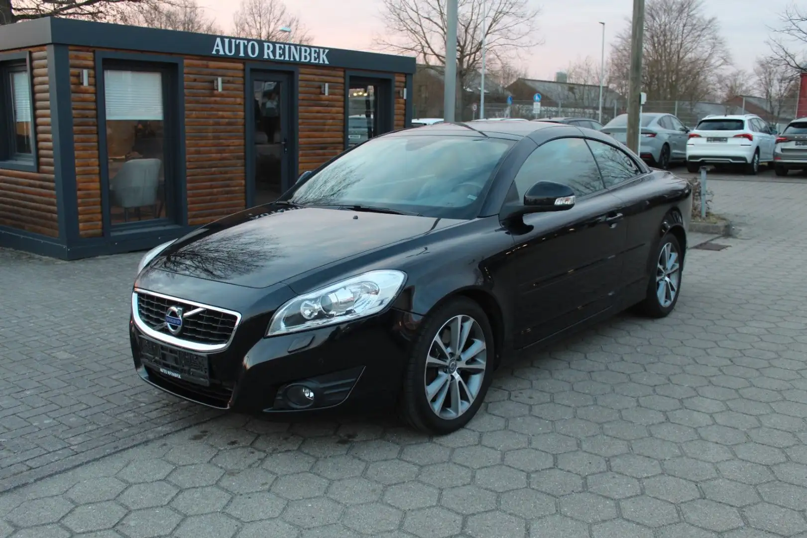 Volvo C70 Cabrio 2.0 D3 (5-Zylinder) Automatik Summum Negro - 2