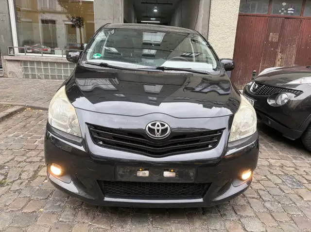 Toyota Verso Verso 1.8i Executive full Option uniquement l’export