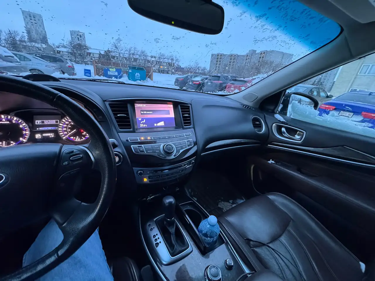 Infiniti QX60 снимка Infiniti QX60