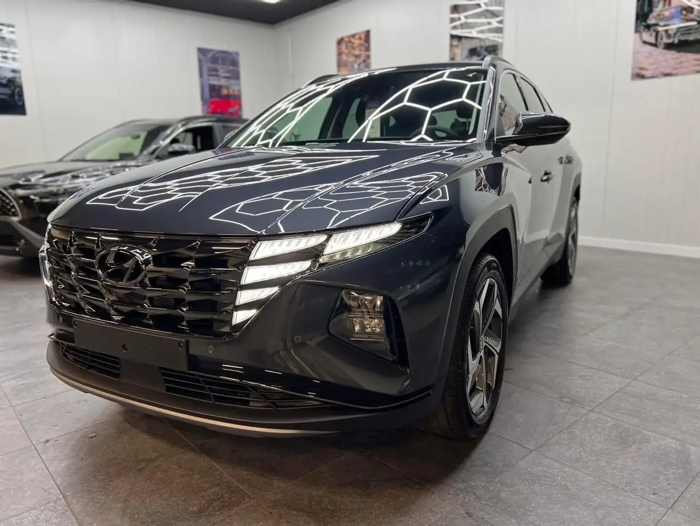 Hyundai TUCSON HYUNDAI TUCSON EXECUTIVE PLUG-IN HYBRID 4 WD 2024 Grey - 2