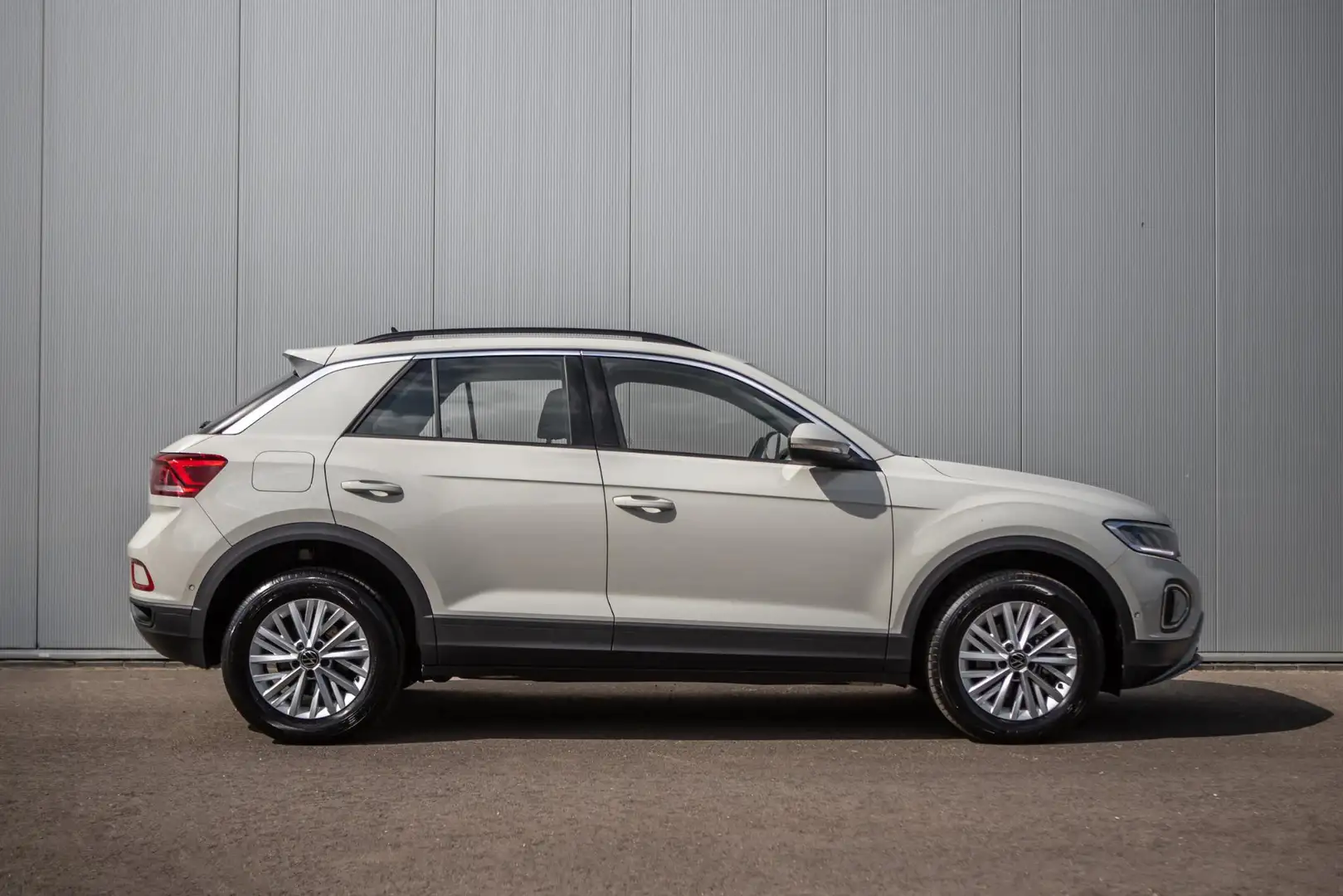 Volkswagen T-Roc 1.0 TSI Life - 2