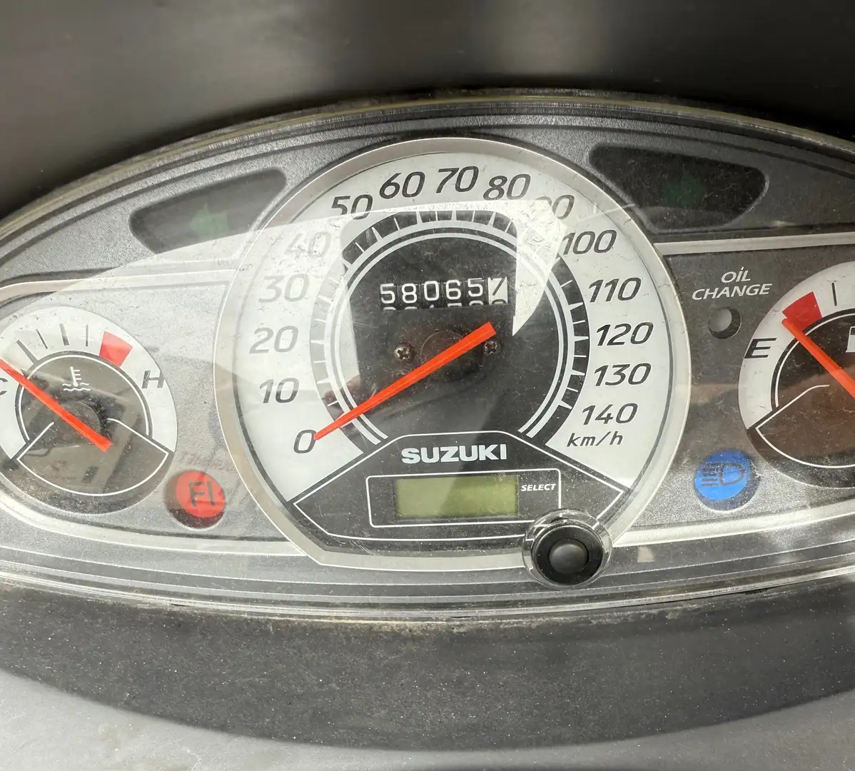 Suzuki Burgman 125 2011 Fehér - 1